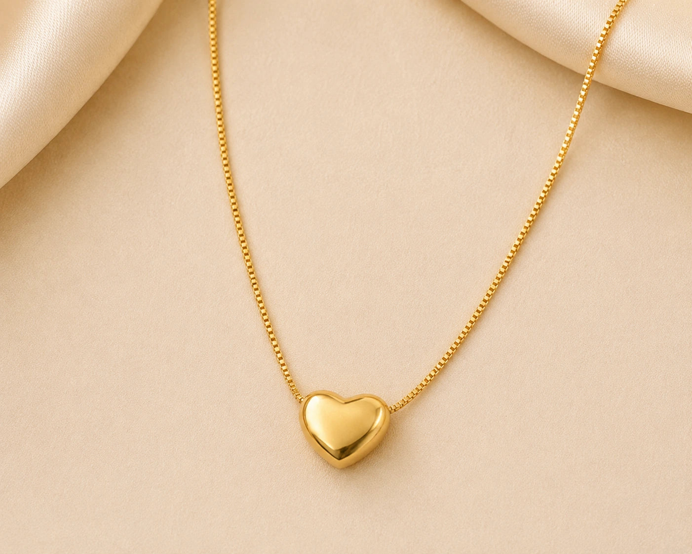 Golden Heart Minimal Anti Tarnish Necklace